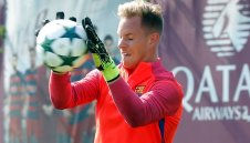 Марк-Андре се възстановява добре