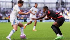 Илия Груев с асистенция срещу Милан + ВИДЕО