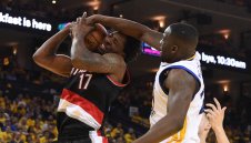 Голдън Стейт се измъкна в последната част