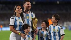 ПСЖ към Меси: Махай се!