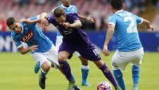 Арсенал набеляза халф на Наполи