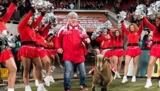 Гаджето на Хенес VIII му сложи рога + ГАЛЕРИЯ