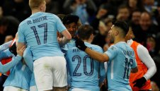 Сити смачка Арсенал и грабна Купата на Лигата, Пеп с първи трофей начело на тима