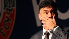 Кой ще е президент на БФС? Прекратиха мандата на Боби Михайлов