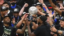 Милуоки  е на финал в НБА след 47 години