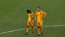 Ван Дайк се нахвърли върху легендите Гулит и Ван Бастен