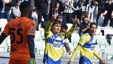 Английски грандове в битка за Дибала