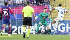 Ла Лига "осветява" VAR! Разговорите стават публични