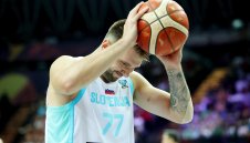 Лука влезе в историята, Израел изненада Франция на Евробаскет