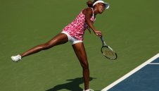 Сестри Уилямс продължават своя марш към титлата в Синсинати