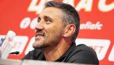 Керкез скочи на Стойне Манолов: Ти си срам!