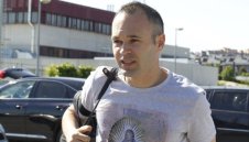 Откриват статуя на Иниеста в петък
