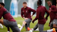 Арсенал подава ръка на ненужния в Ливърпул Алберто Морено