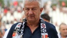 Крушарски отново култов: Феновете на Локо и Ботев да ходят да поркат, а не да се бият