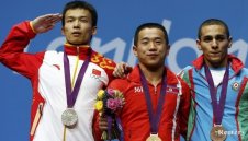 Азербайджан дава $500 000 на наш Вальо