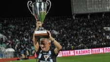 Локо Пловдив може да разпродаде отбора си