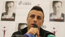 Бербатов: Красивите ми голове са повече от грозните