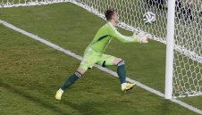 Русия започна Мондиала разочароващо