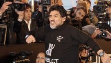 Марадона направи шоу в Москва