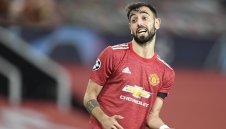 Ман Юнайтед удвоява заплатата на Бруно