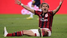 Милан дава Черчи за Дармиан