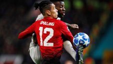 ОФИЦИАЛНО: Смолинг преподписа с Червените дяволи