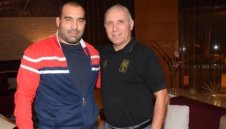 Шоу: Багата с подарък към Христо Стоичков, Камата поиска да прасне оператор + ВИДЕО