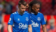 Евертън с първа победа от 7 мача, "карамелите" разбиха "чайките"