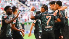 Байерн обърна Волфсбург в луд екшън