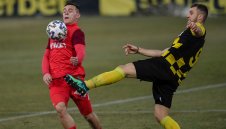 "Царете" подсилват Левски?