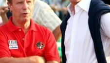 Берти Фогтс флиртува с Хамбургер