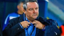 Издигат Славиша до небесата в Словения