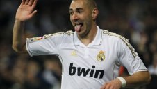 Бензема ще мушне 25 гола за Реал този сезон