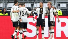 Германия се съвзе след бой над Франция