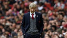 Венгер вярва, че Йозил иска да остане