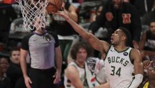 Янис и Уемби се развихриха, Кливланд вече е 13-0