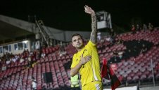 Алекс Колев не сдържа емоциите си след дебютния гол за Левски