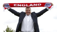 Големия Сам обеща: Ще преобразя Англия