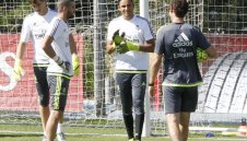 Рафа се колебае за вратаря