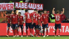 Байерн застреля "вълците" с човек по-малко и излезе от кризата + ВИДЕО