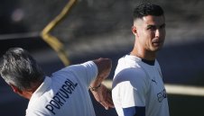 Роналдо призна: Семейството ме "натиска" да спра с футбола