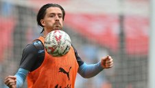 Нюкасъл ще спасява Грийлиш от ада в Манчестър Сити