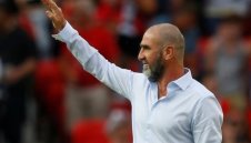 Признание за Кантона от УЕФА