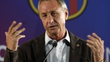 Кройф: Барса загуби своя престиж