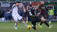 Интер вече диша във врата на Наполи след икономичен успех