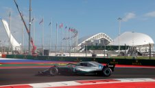 Ботас изненада Хамилтън и грабна полпозишъна в Сочи