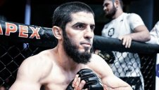 Битката на титаните: Вече е ясно кога ще се бият Махачев и Волкановски