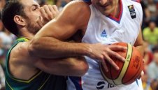 Побойникът Кръстич се завърна с дабъл-дабъл