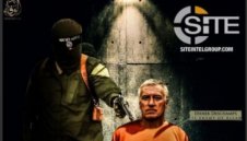 ИДИЛ заплаши и Дешан с ужасяващ плакат: Той е враг на Аллах + СНИМКИ