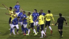 Дани Алвеш: Казах на Неймар да си затваря устата